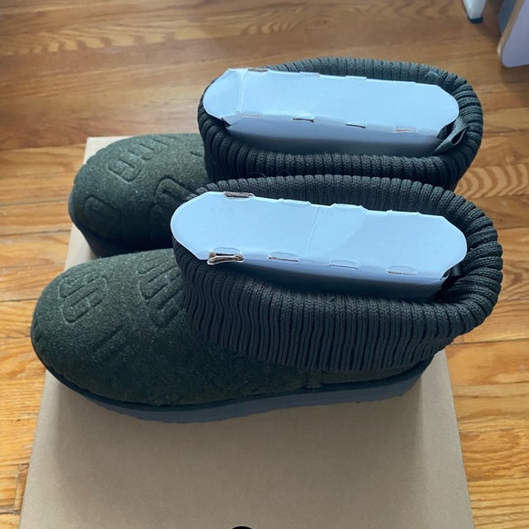 UGG Women's Classic Mini Platform Felted Boot - Picture 3 of 8